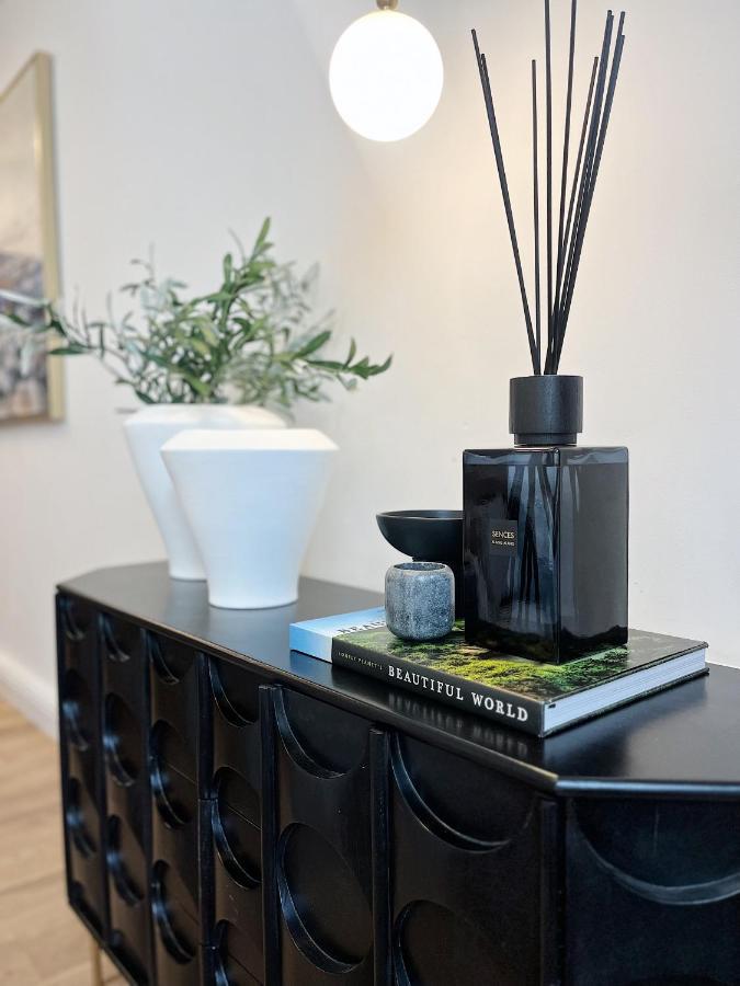 Todmorden Town Centre Apartment 외부 사진